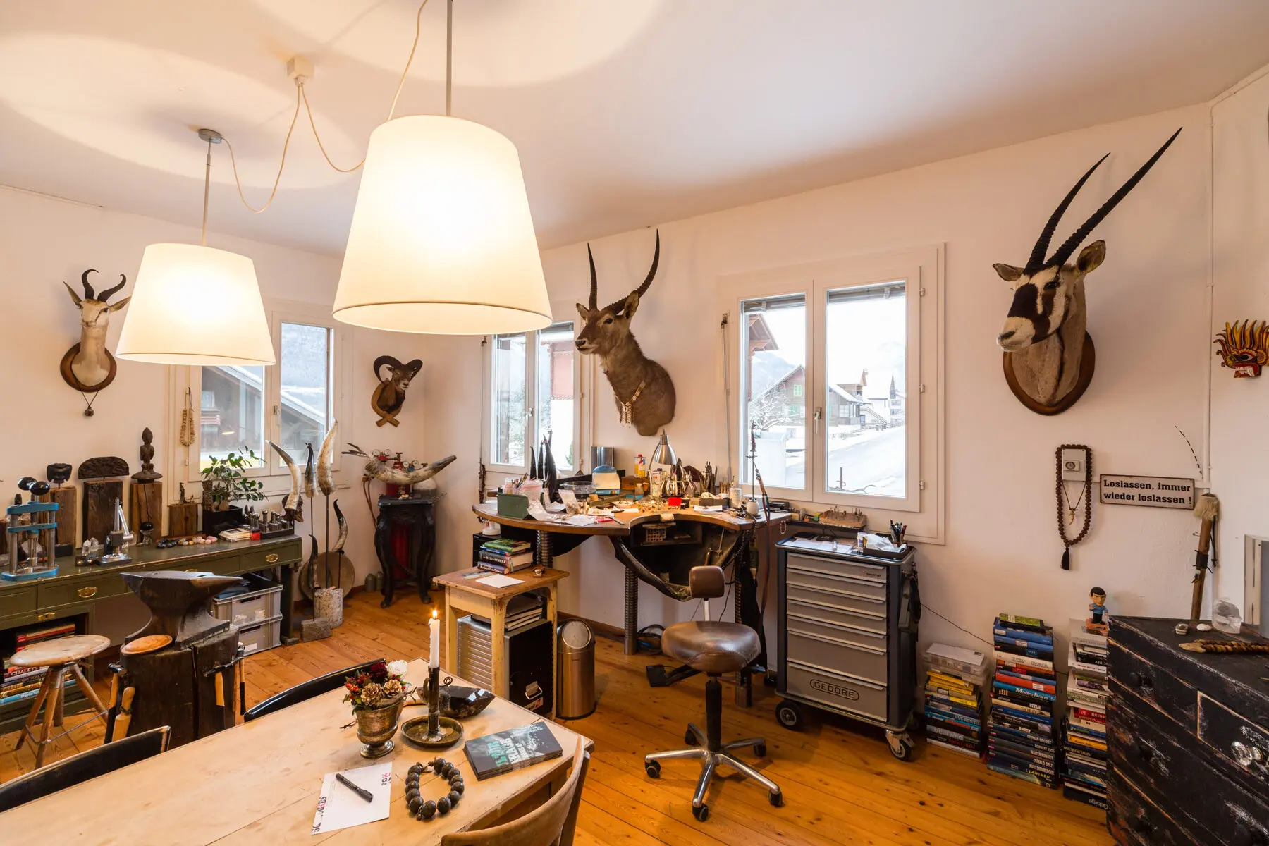 Einblick in das Atelier Zeitzone 65 in Leissigen (Nr. 1)